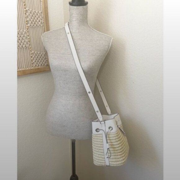 Kate Spade Marti Straw Mixed Media Small Bucket Bag Parchment Multi - Picture 13 of 14